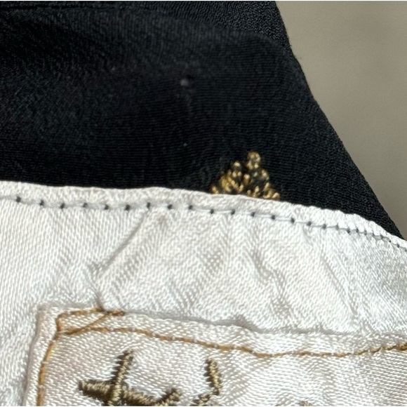 Biya Johnny Was 100% Silk Embroidered Short Sleeve Top Size L - Picture 6 of 8